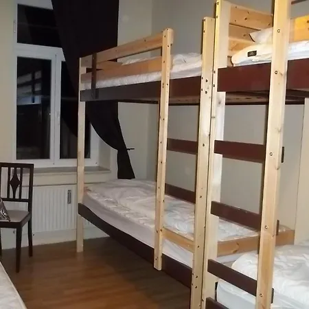 No 5 Хостел *