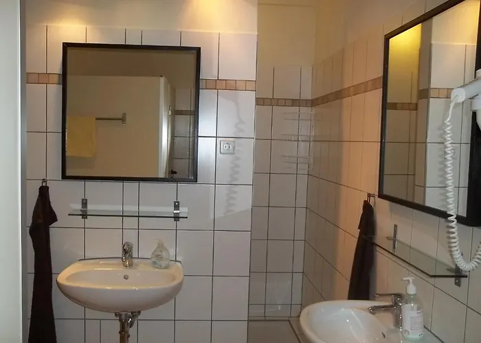 No 5 * Halle (Saale)